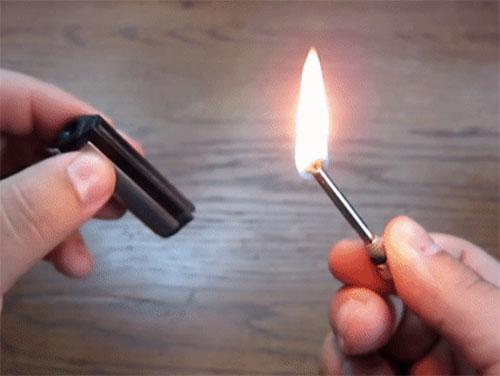 Móc Khóa Bật Lửa Diêm Xăng Hình Trụ