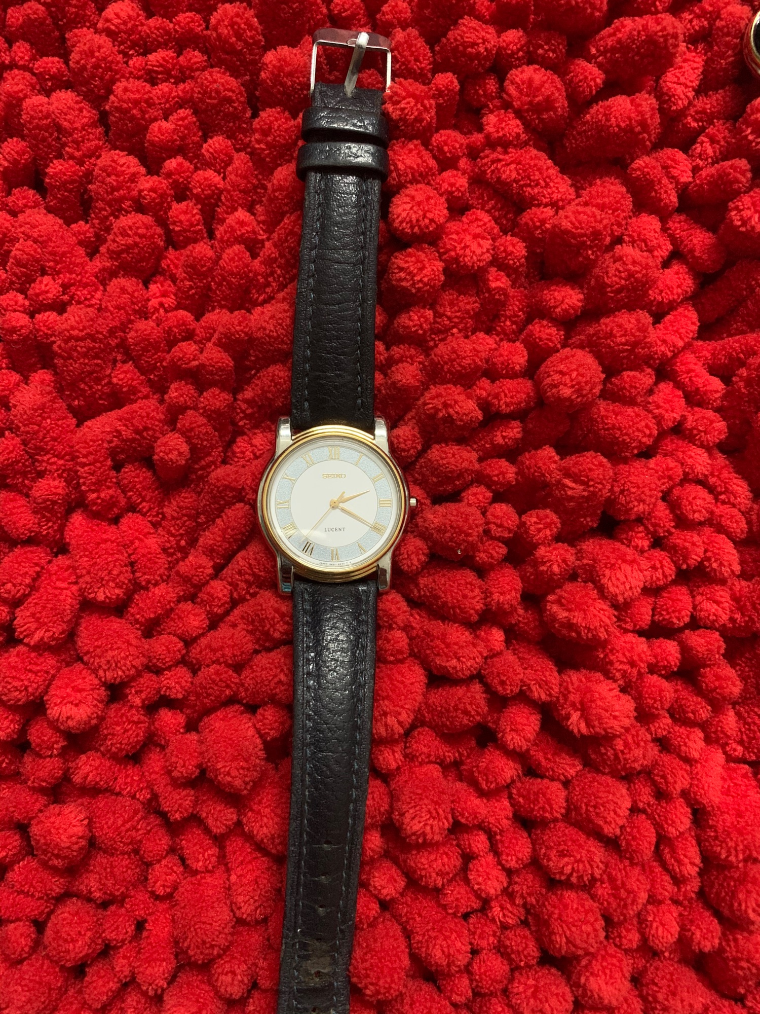 Đồng hồ nữ Seiko Lucen hàng si