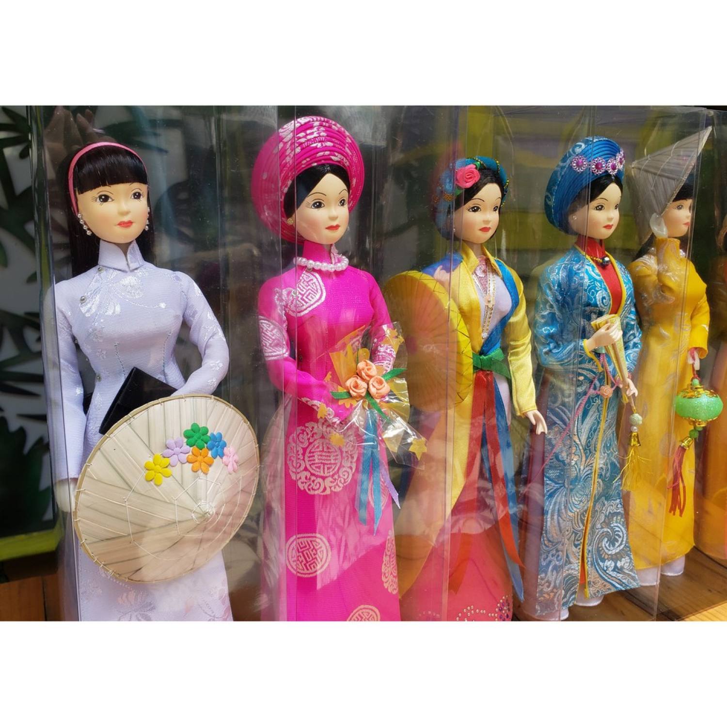 Búp bê áo dài cung đình (28cm x 8cm x 8cm)