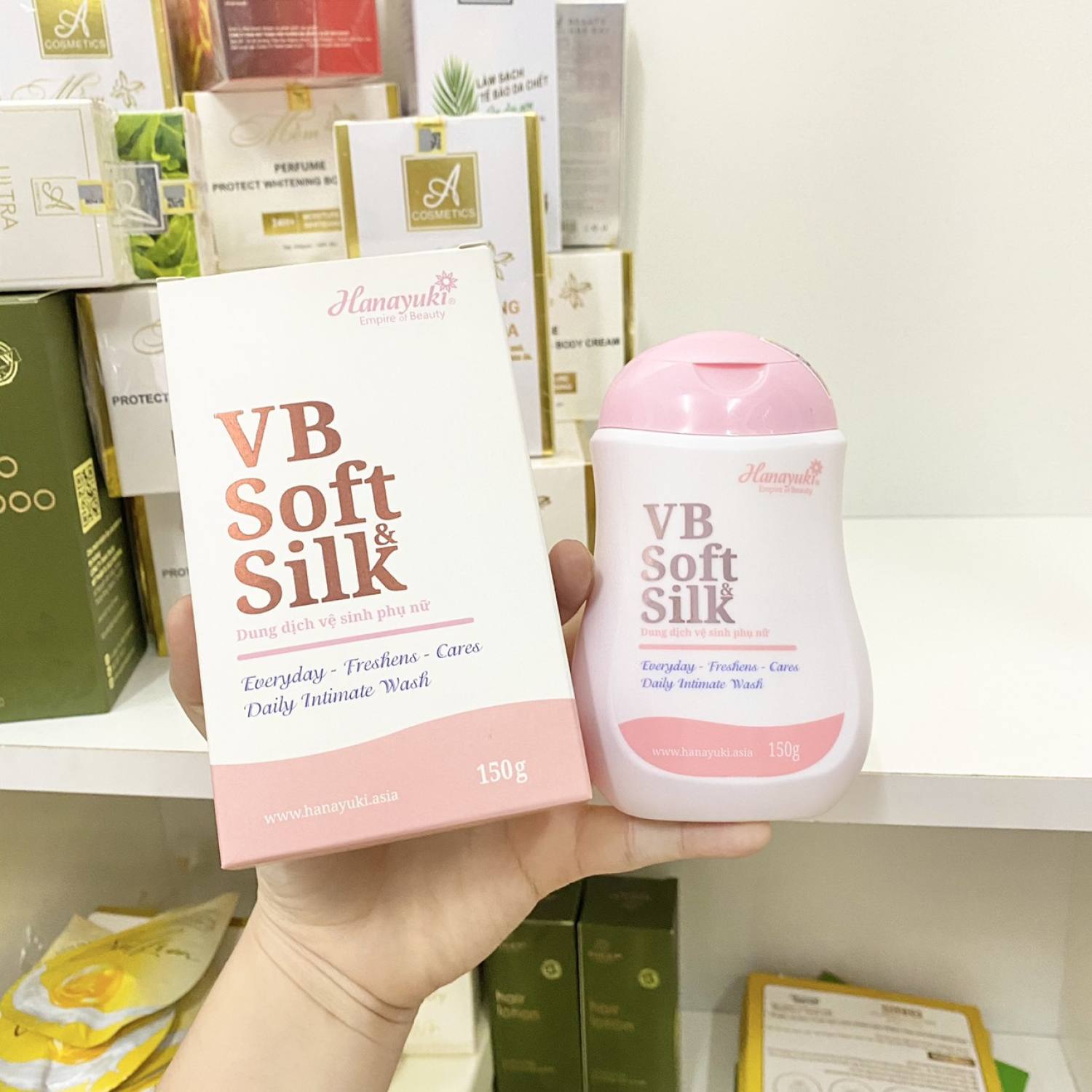 DUNG DỊCH VỆ SINH HANA VB SOFT SILK