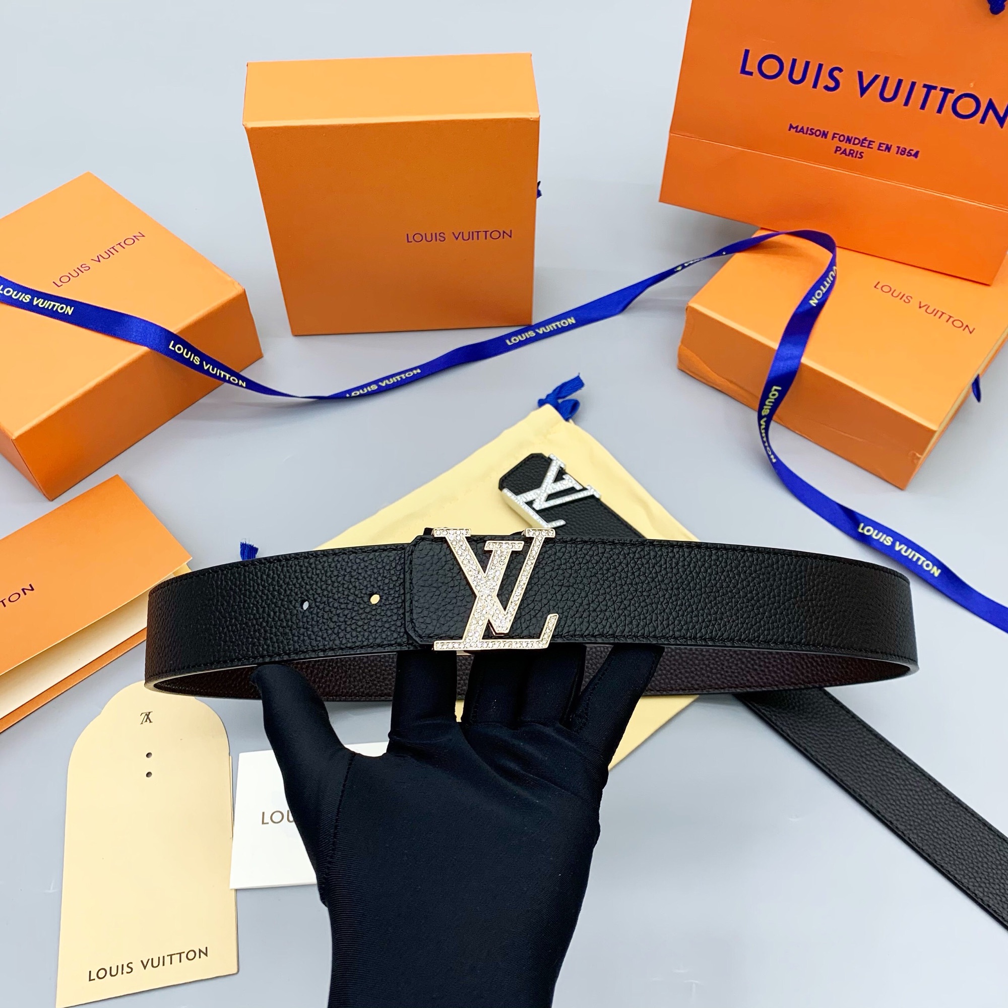🔥 HOT🔥Thắt lưng nam 𝕃𝕠𝕦𝕚𝕤 𝕍𝕦𝕚𝕚𝕥𝕠𝕟 mặt đính đá fullbox