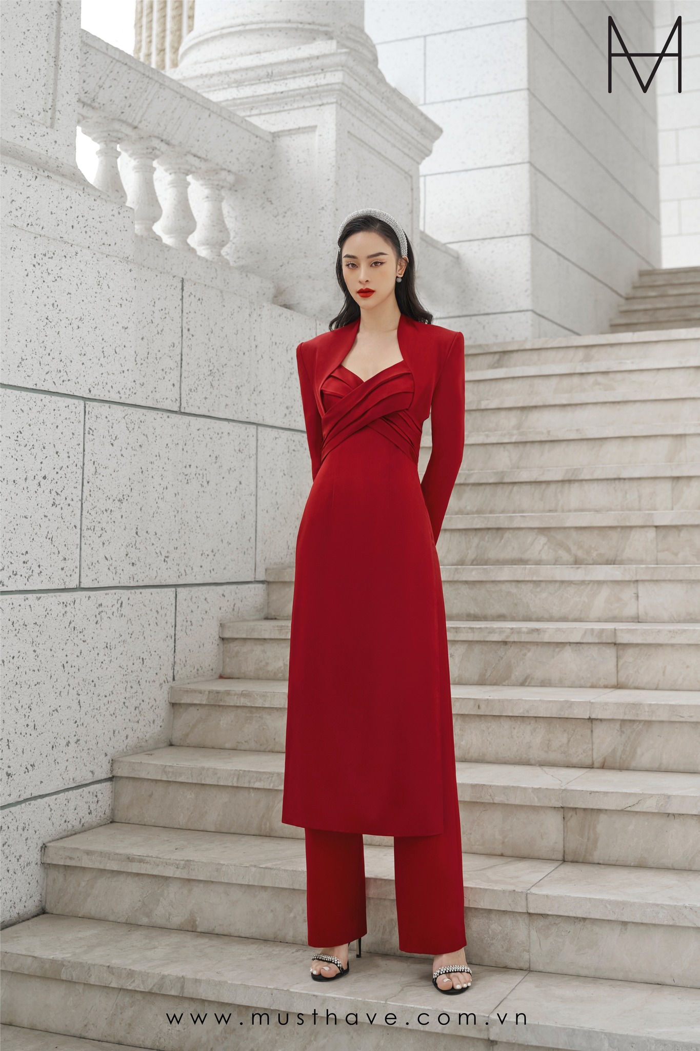 MUST HAVE Set áo dài cách tân lụa đỏ AD022 02