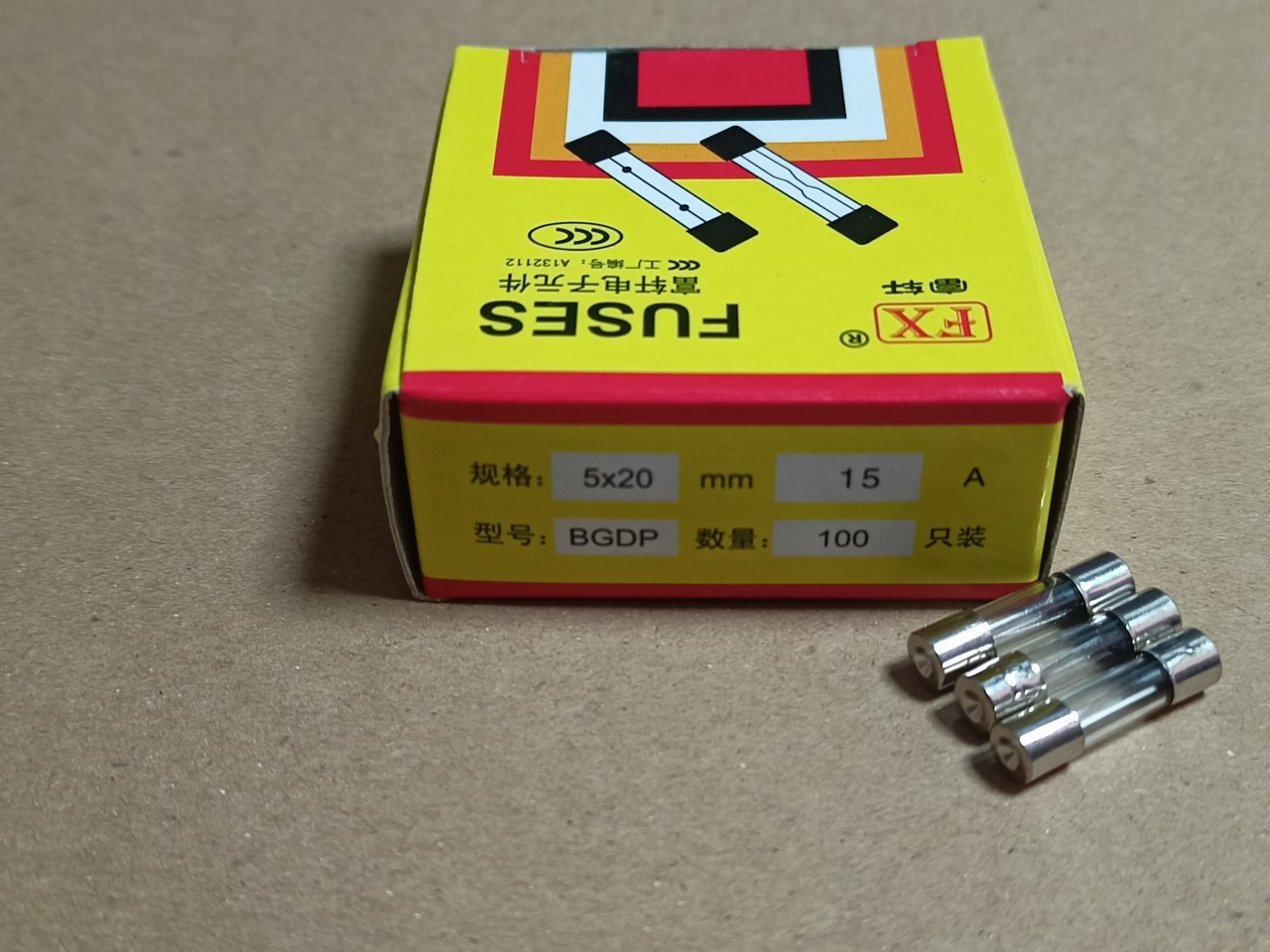 Cầu chì 15a 250v 5x20mm