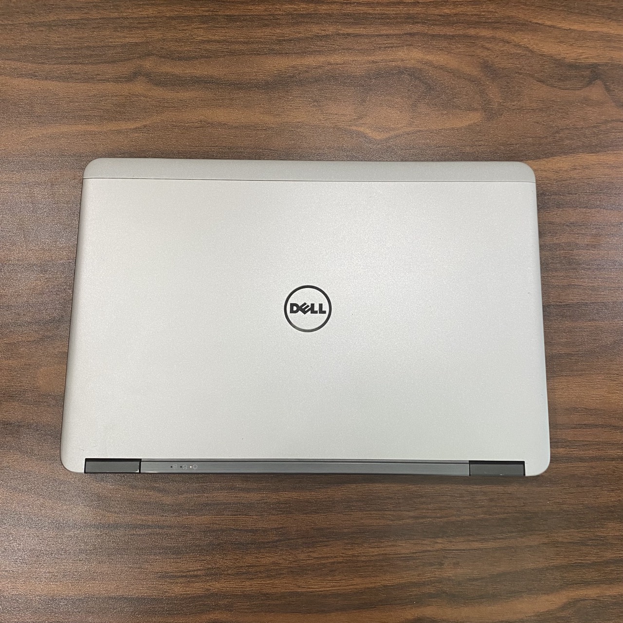 Laptop Dell Latitude E7240 màn 12.5 inch - Core i7 4600u Mỏng nhẹ