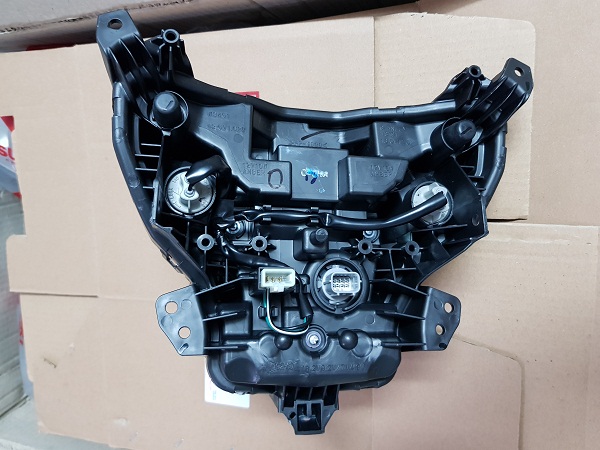 Chóa đèn trước satria fi
