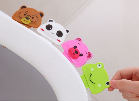 Miếng mở nắp bồn cầu
