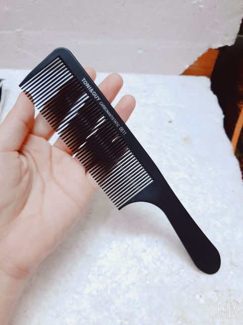 LƯỢC CẮT TÓC TONI & GUY