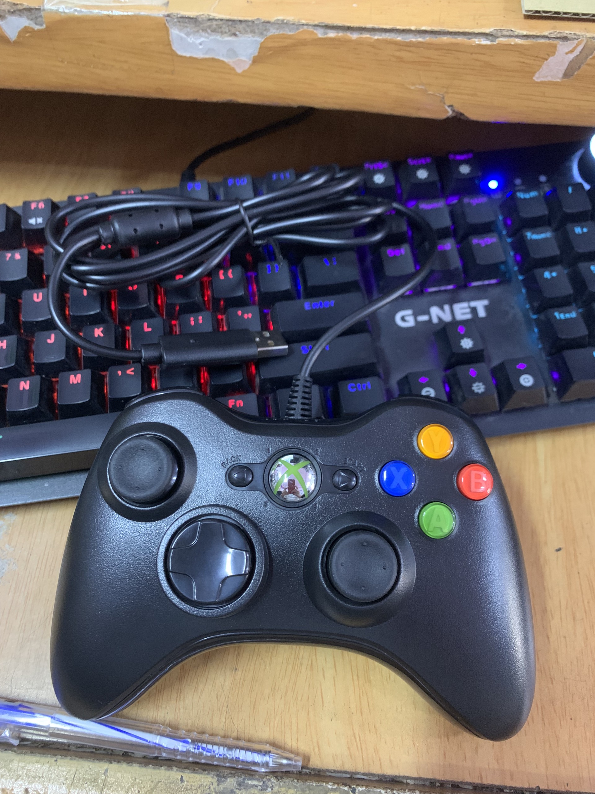 Tay cầm có dây Xbox 360 Đen dùng cho PC