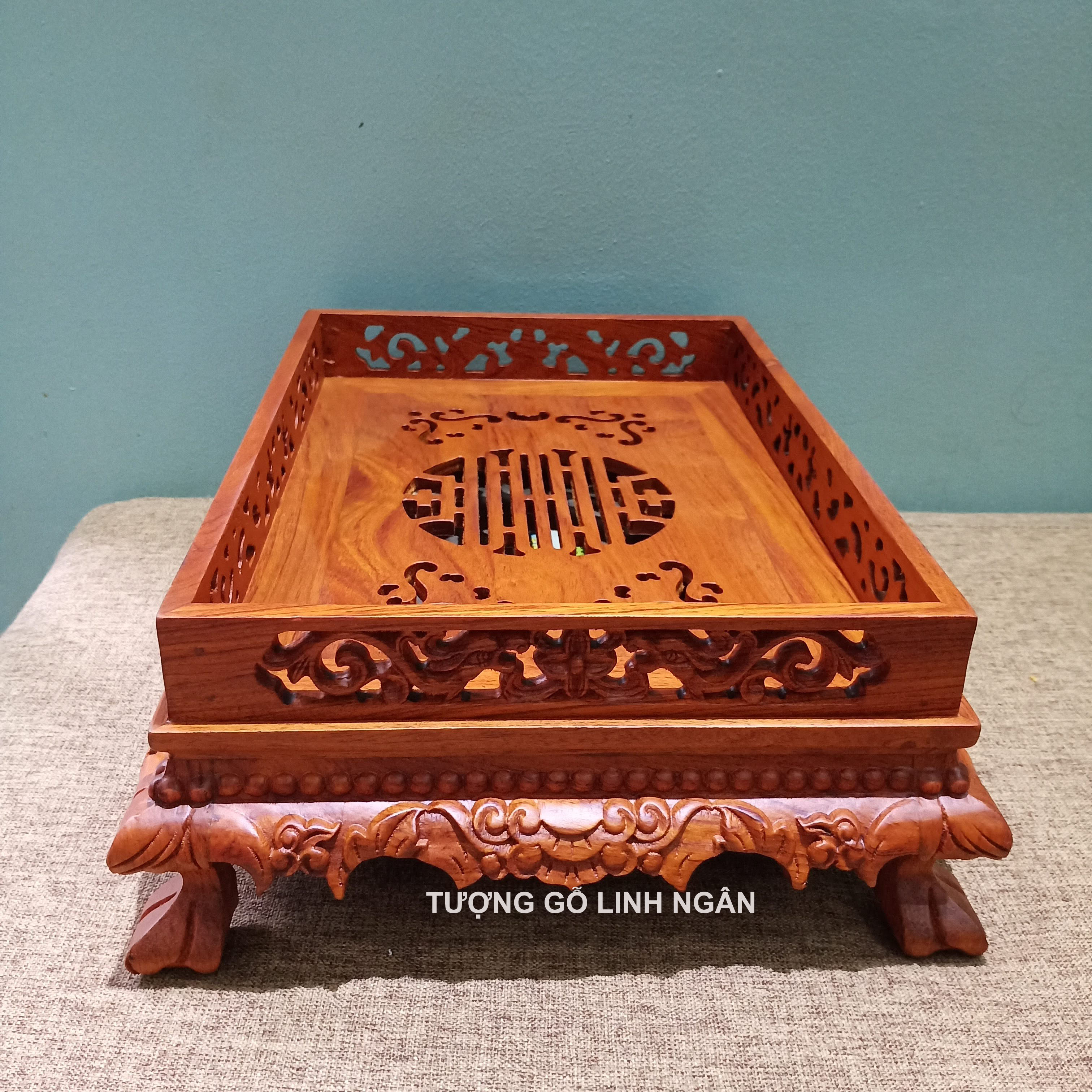 Khay chè trạm thọ gỗ hương (Cao 12 ngang 37 sâu 27 cm)
