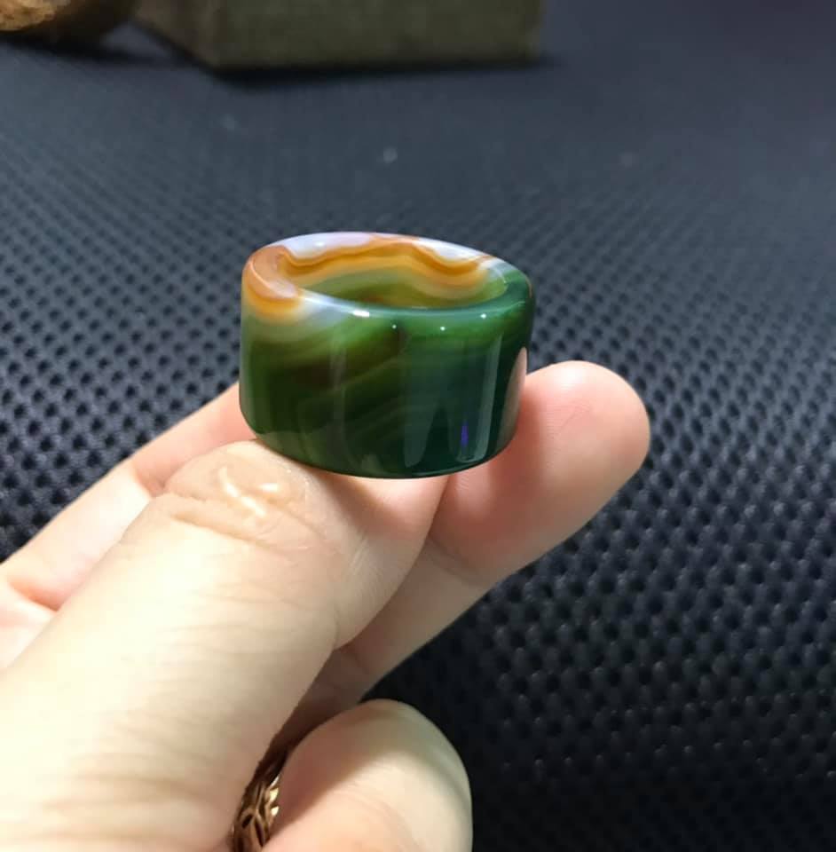 NHẪN CÀN LONG ĐÁ MÃ NÃO XANH