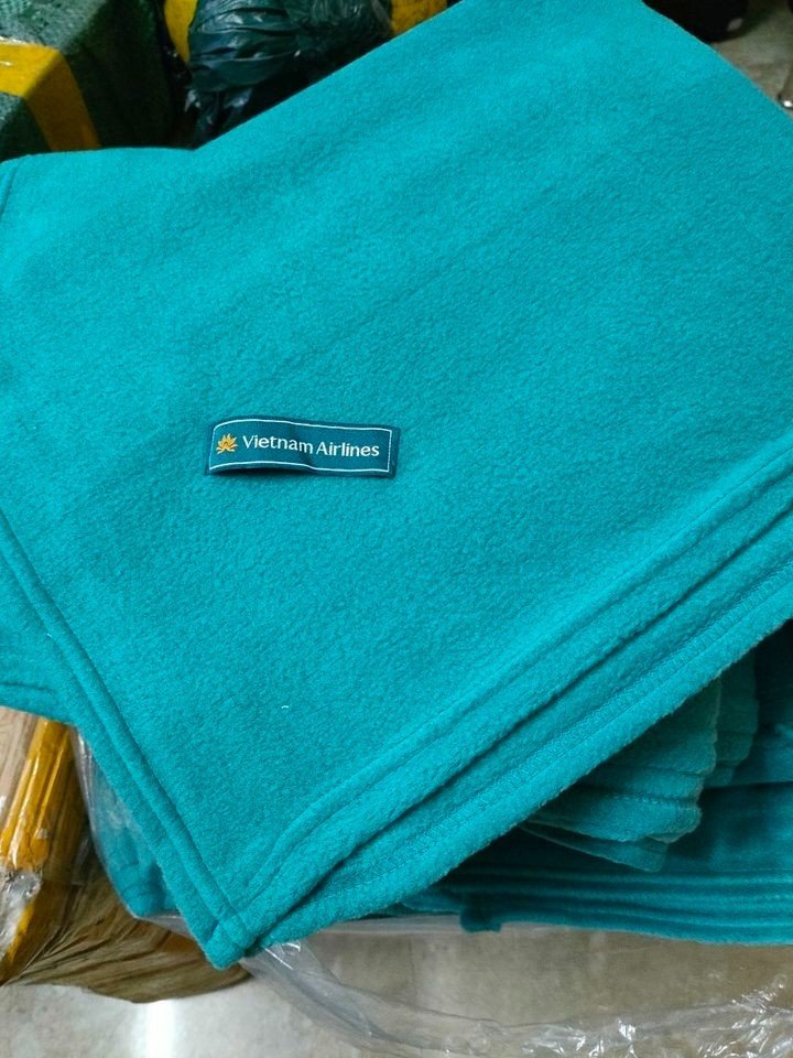 Chăn nỉ xanh máy bay (1m*1m6)