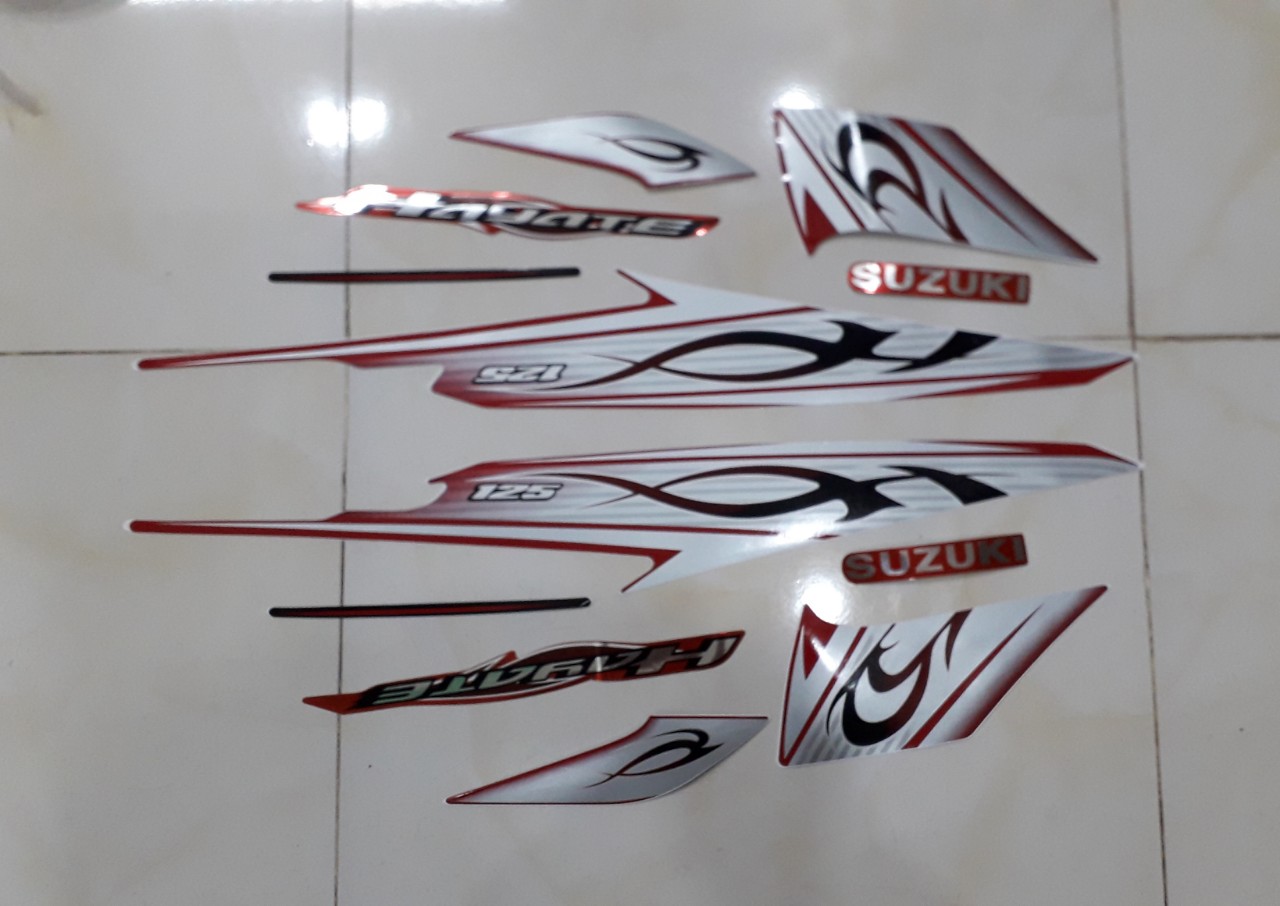 Bộ tem Hayate 125 Suzuki 3 lớp  màu bạc