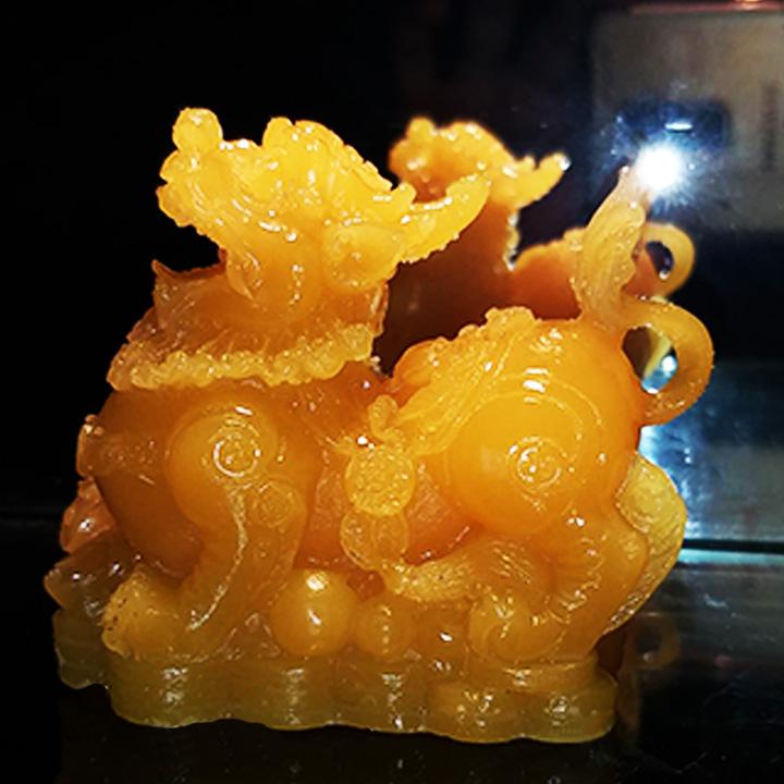 Tượng Tỳ Hưu màu vàng mang may mắn