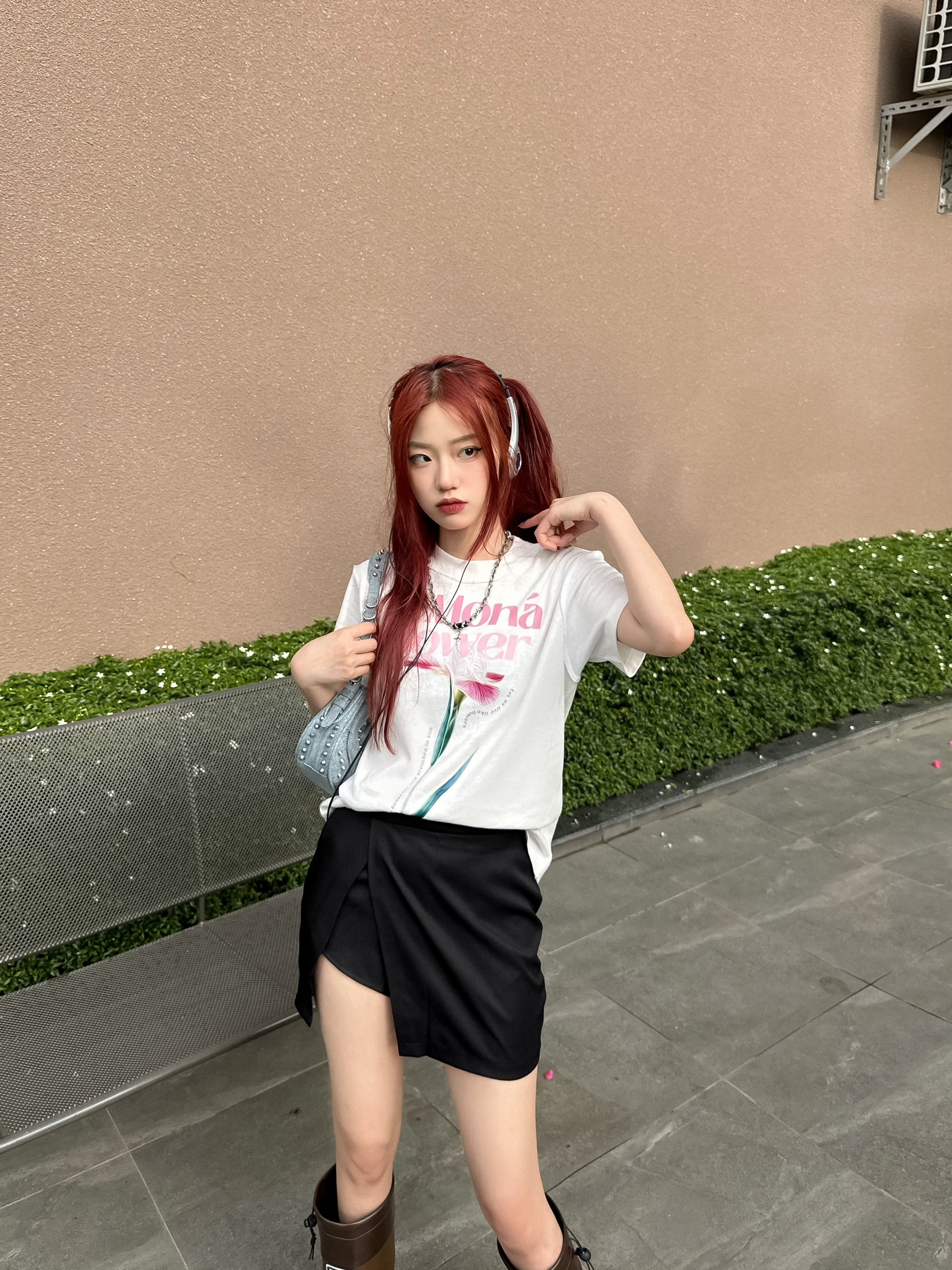 [VOUCHER 12%/149K] Áo thun baby tee in hoa MONÁ - FLEUR TRẮNG