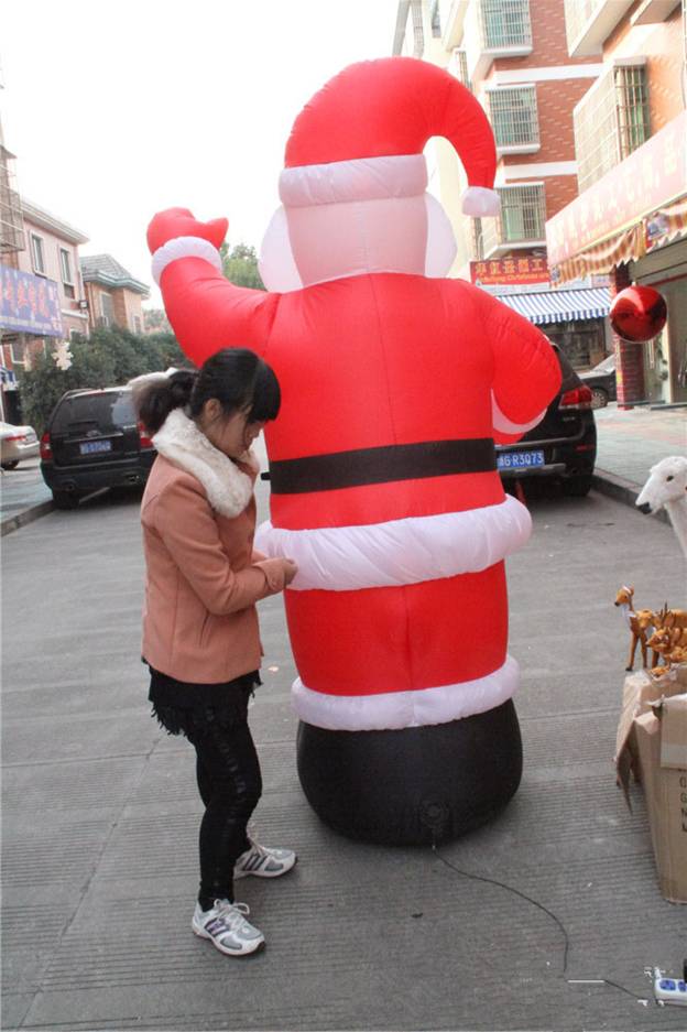 Mô hình ông già Noel bơm hơi