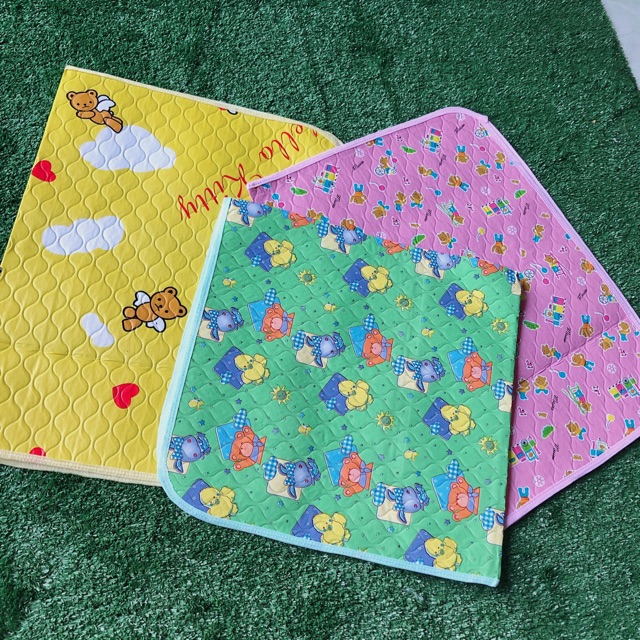 [HCM]Set 2 Tấm Lót Cao Su Chống Thấm Cho Bé SIZE TO 55X60CM - Giao Màu Ngẫu Nhiên