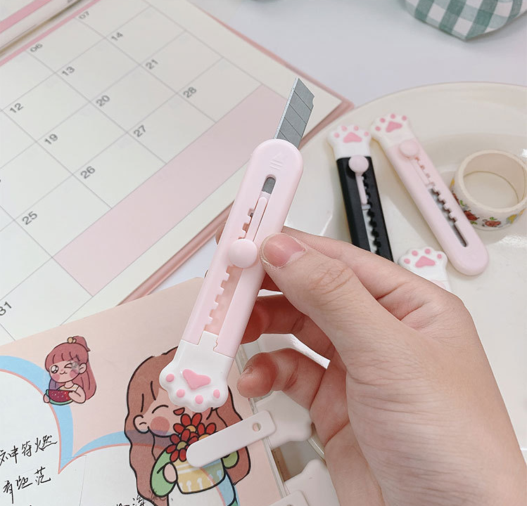 Portable mini knife cute cat claw democracy express paper knife-Lumpley