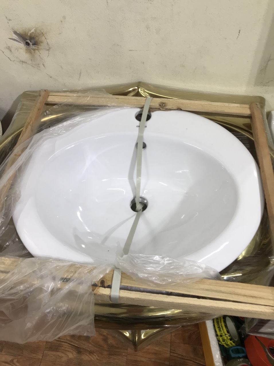 CHẬU RỬA MẶT, LAVABO BÁN ÂM 2 GRV -1801
