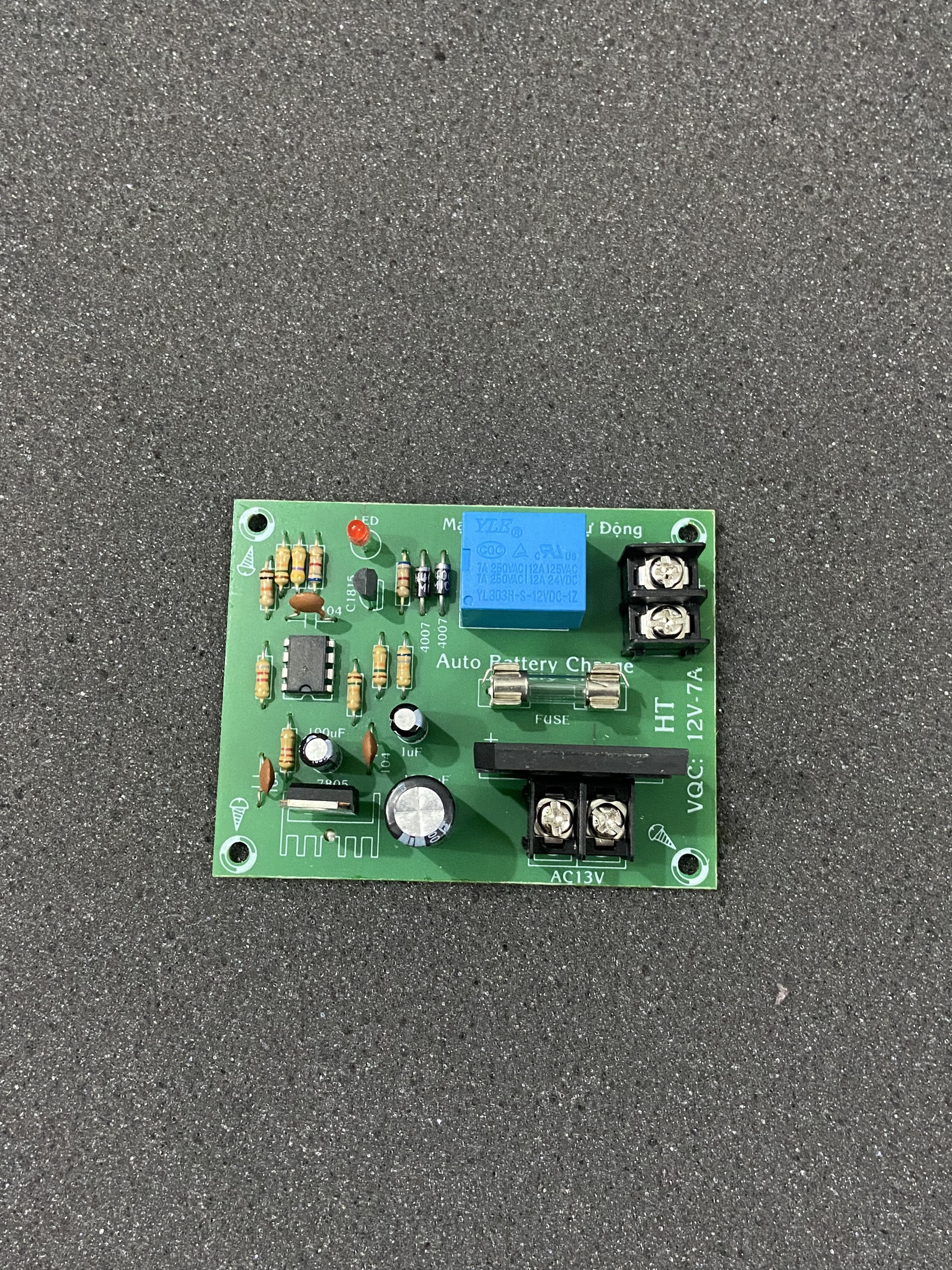 Mạch sạc bình ắc quy 12v tự ngắt