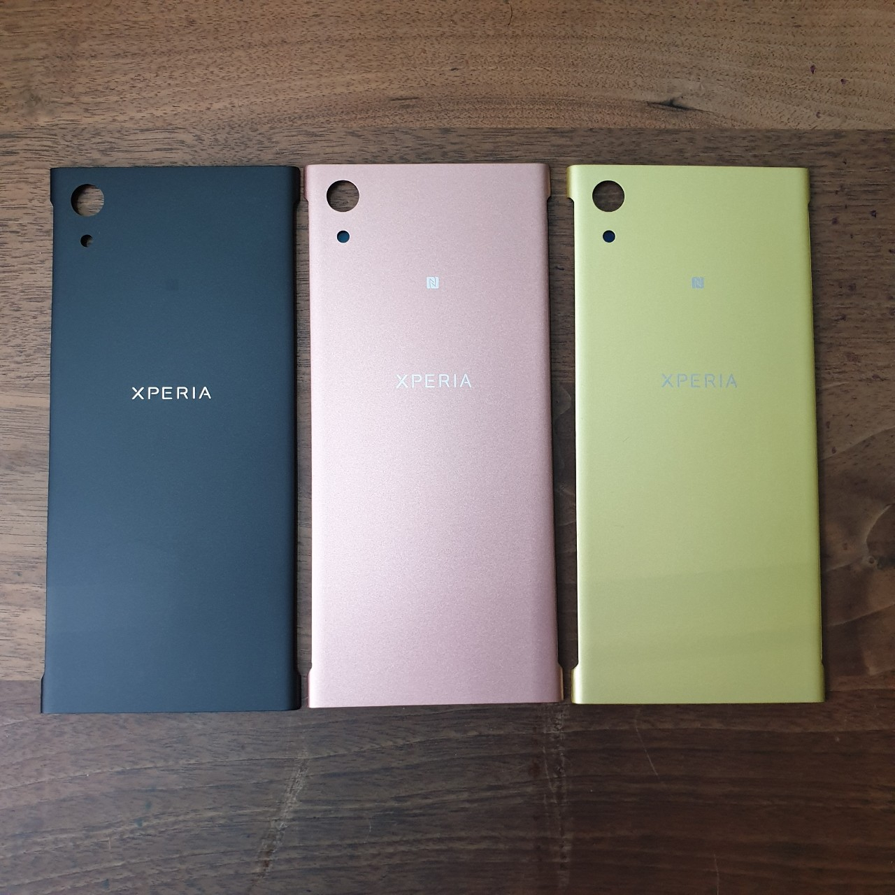 Nắp lưng Sony XA1
