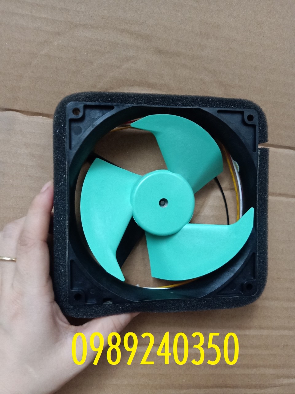 Quạt tủ lạnh DC 14V - 4 dây (hình vuông 12x12cm)