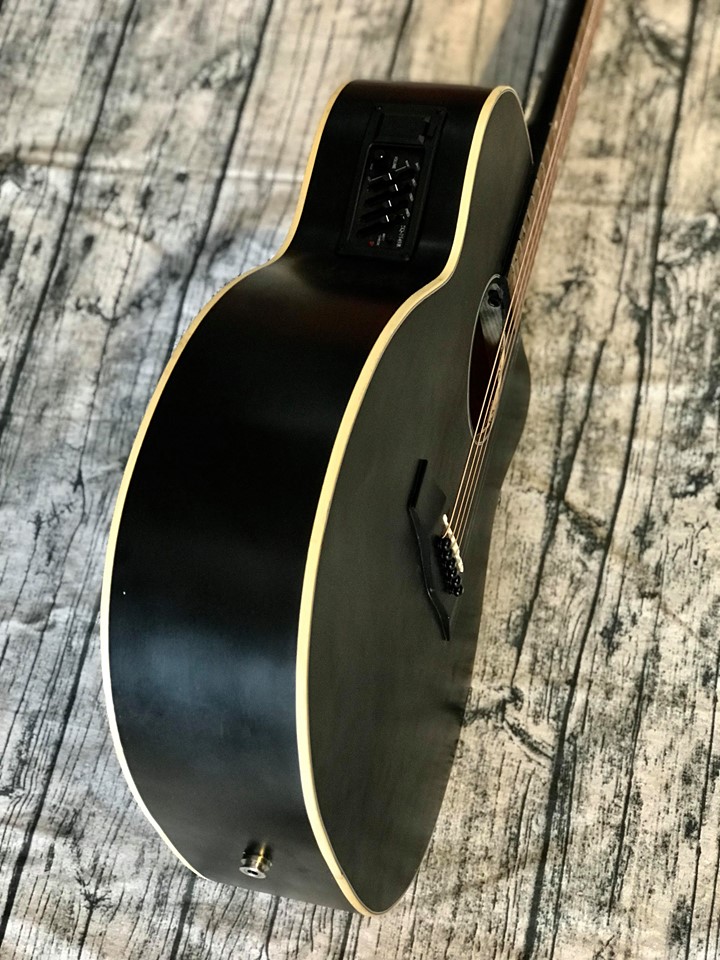 Đàn Guitar màu đen có EQ kết nối ra loa Ampli dễ bấm êm tay âm sắc rõ ràng