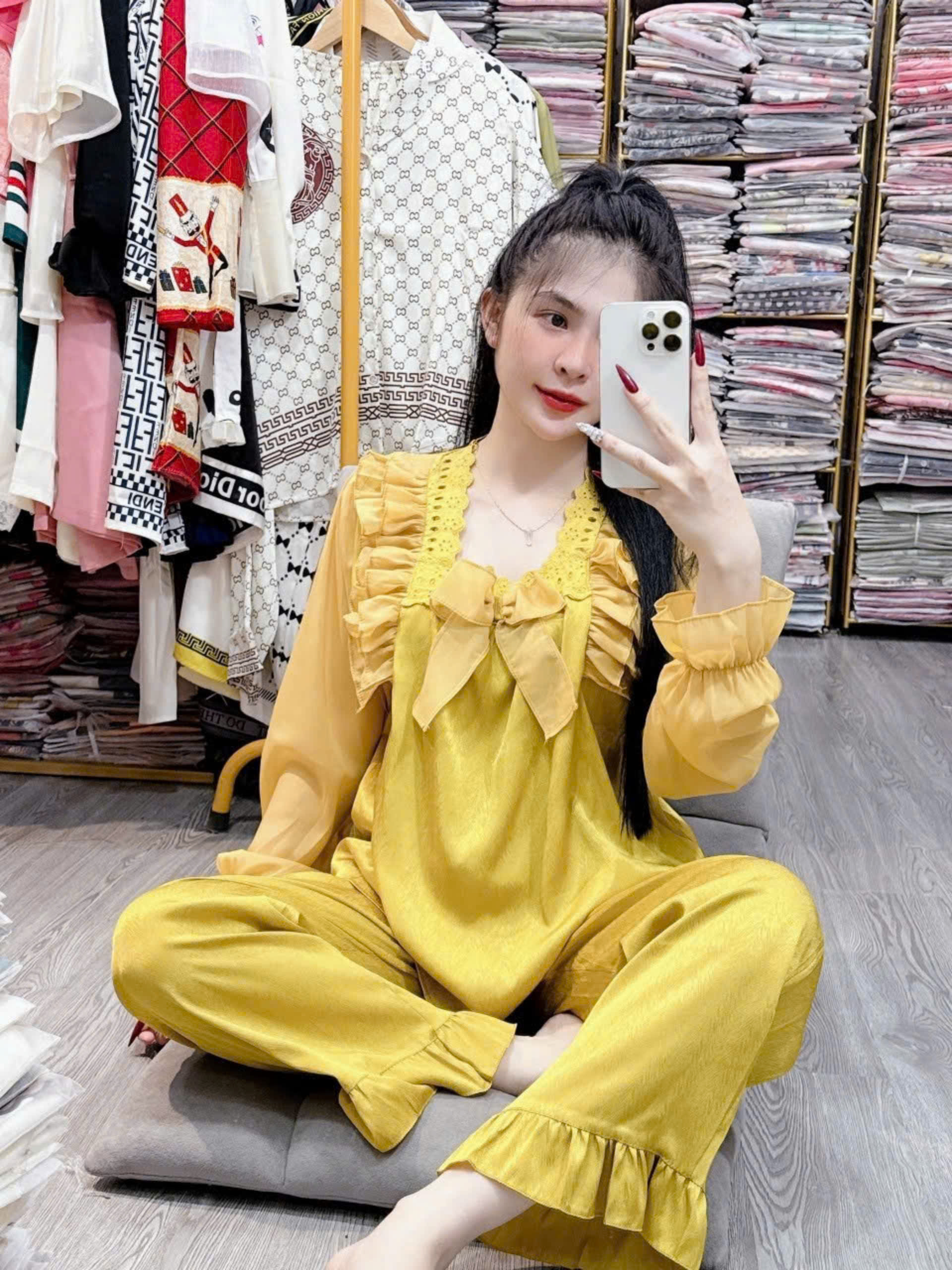 Bộ đồ ngủ lụa 2 dây vải lụa Laitn phối voan freesize 54kg - cn88