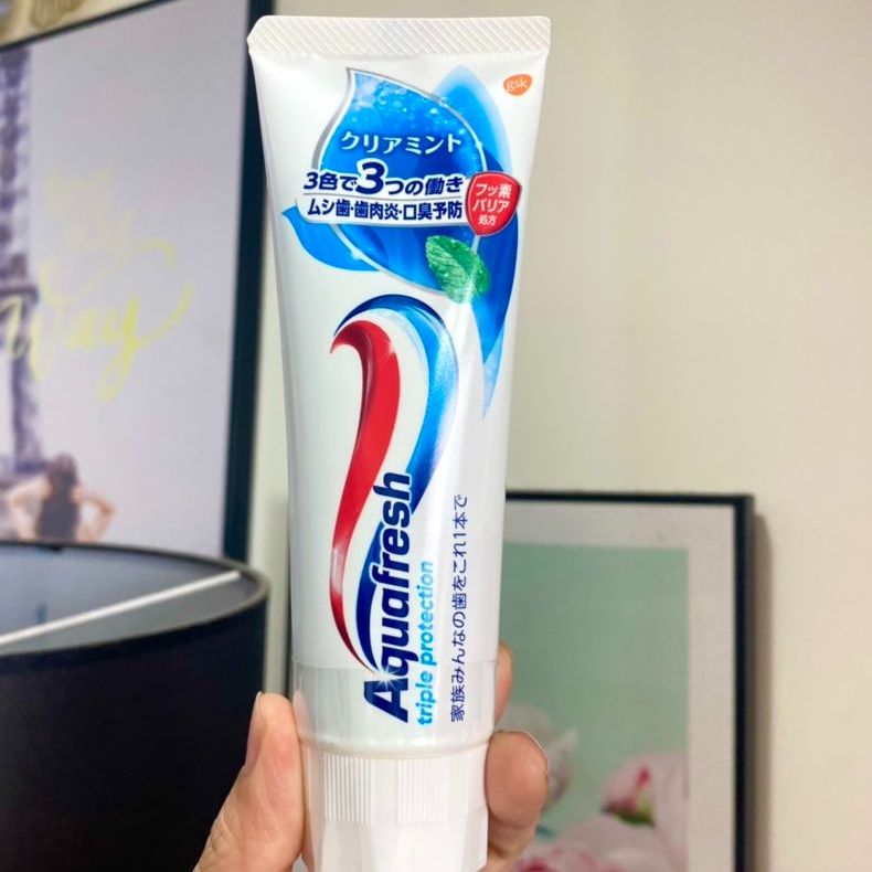Kem đánh răng Aquafresh Nhật Bản 140g