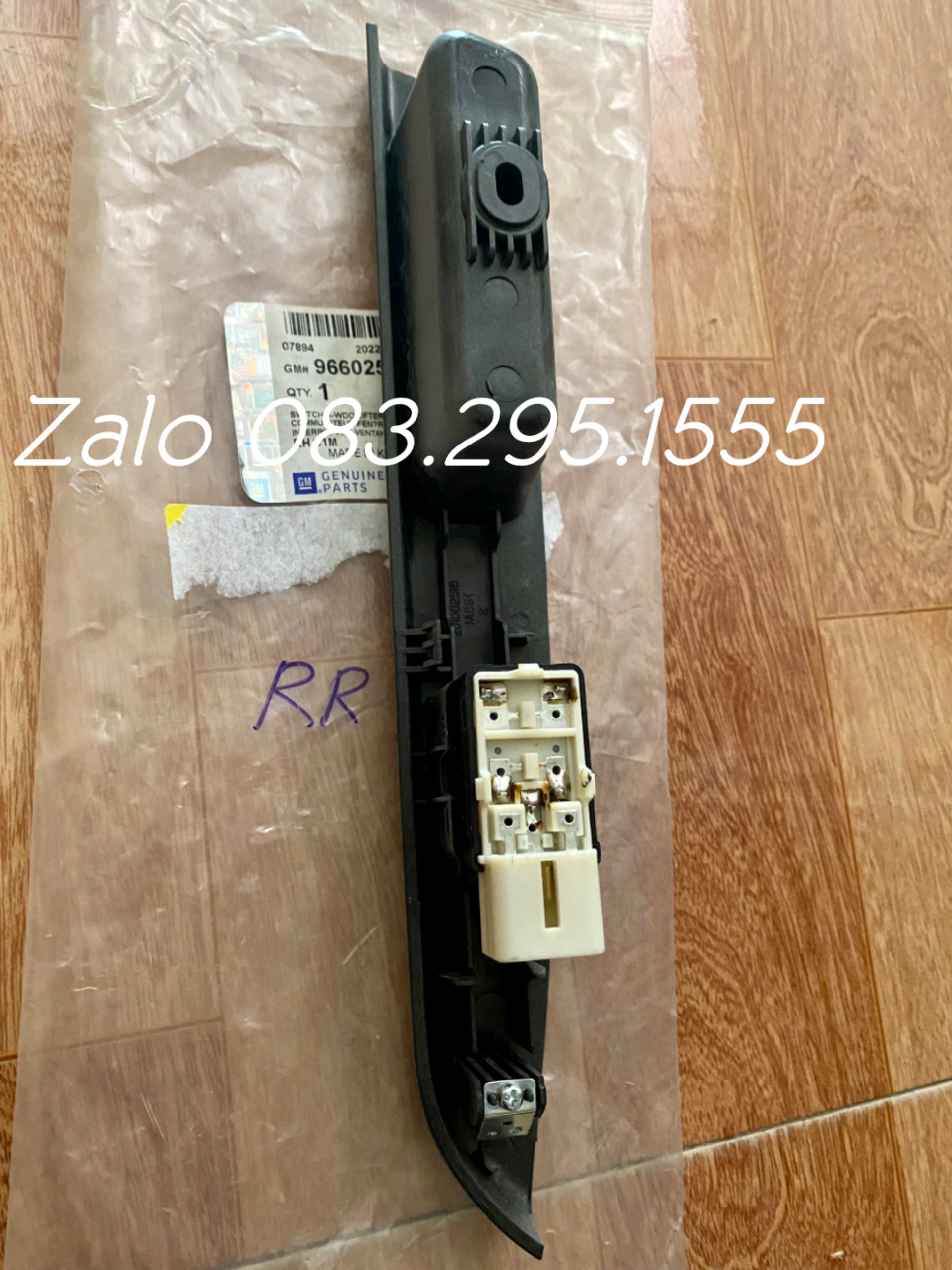 công tắc con lên xuống kính Matiz 3 , spark m200