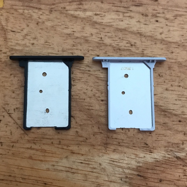 Khay sim Xiaomi Mi3