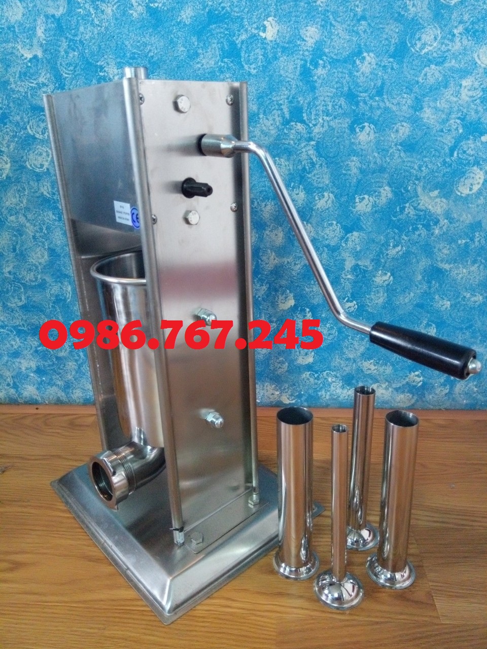 Máy đùn xúc xích quay tay 5 Lít (có ba loại cho bạn lựa chọn: 3 Lít, 5 Lít, 7 Lít)