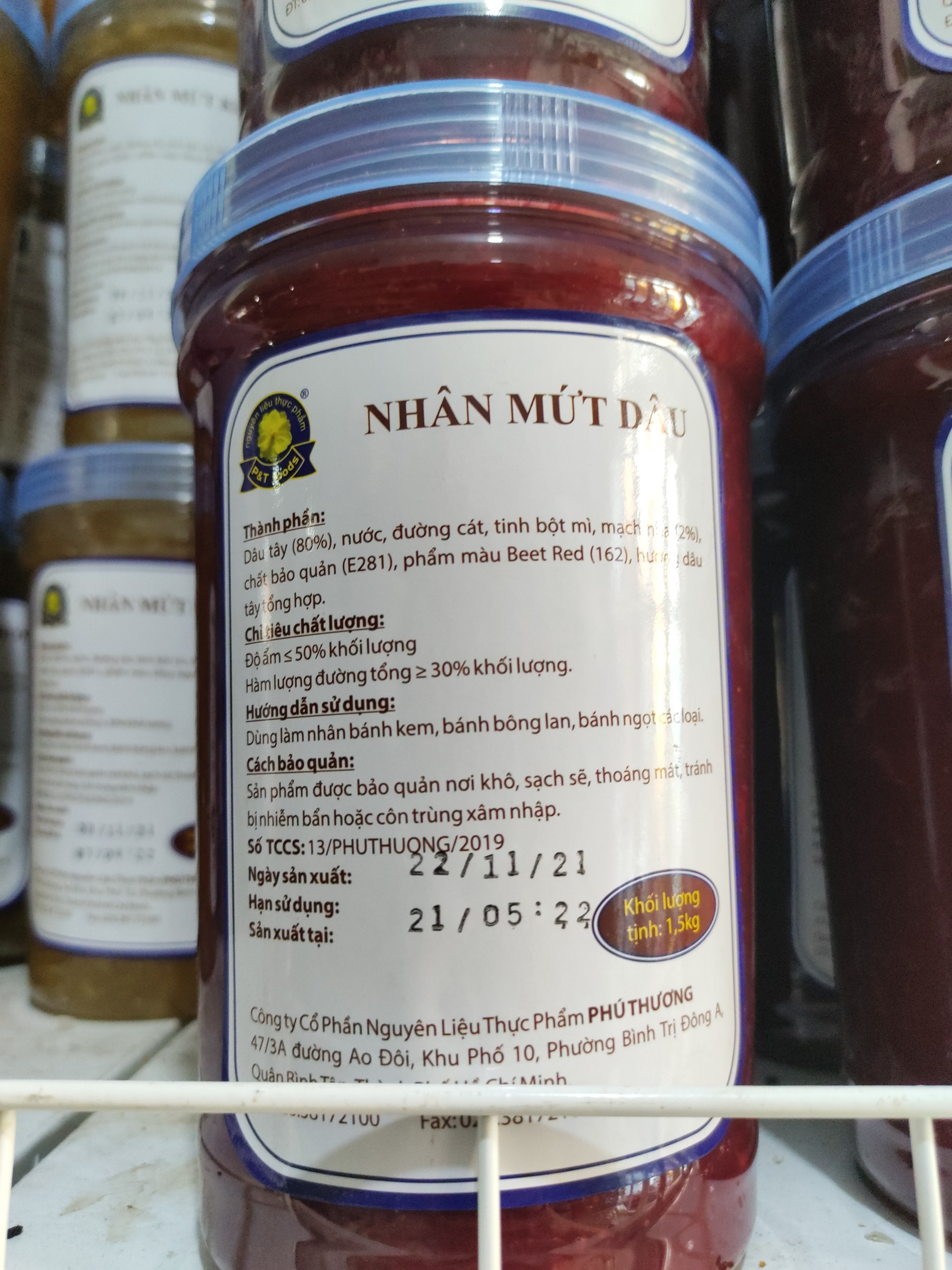 Mứt dâu, mứt khóm Phú Thương làm bánh (Hủ 1.5Kg)