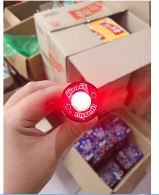 Kẹo đèn pin Laser Pop siêu hot hit lẻ 1 chiếc