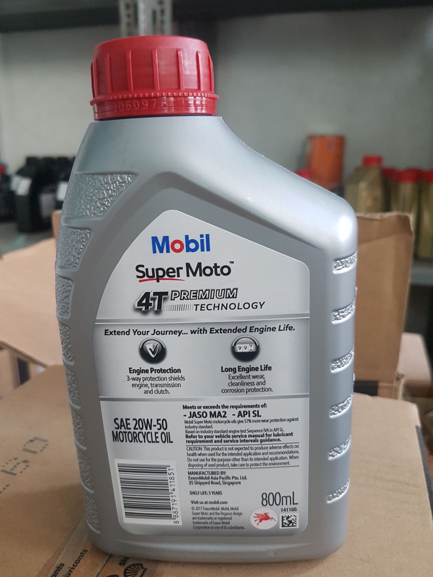 Mobil super moto 20W50 800ml dành cho xe số