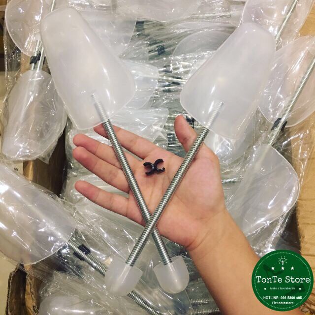 Cây giữ phom giày nam plastic nhiều màu