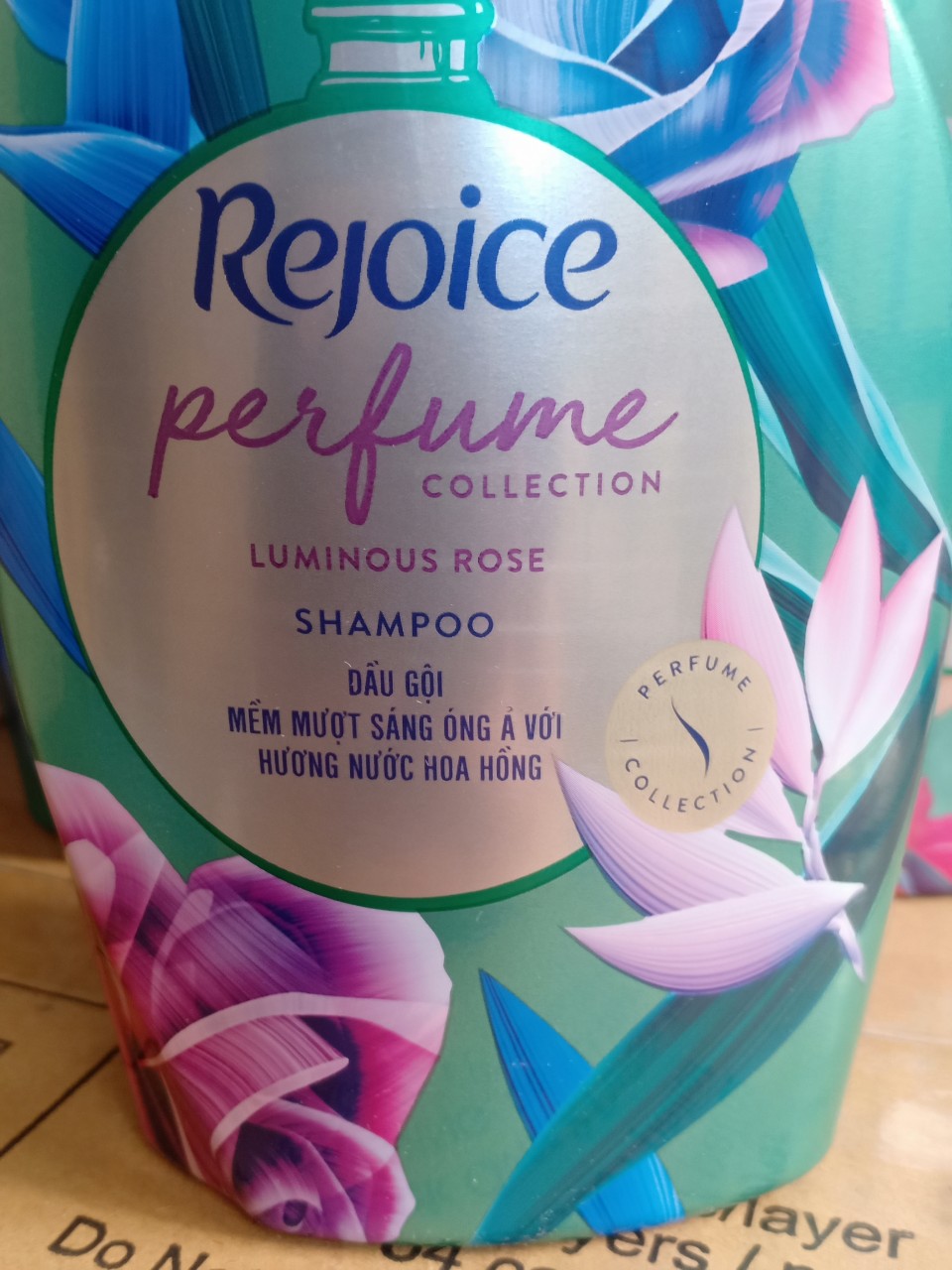 DẦU GỘI REJOICE HOA HỒNG  650G