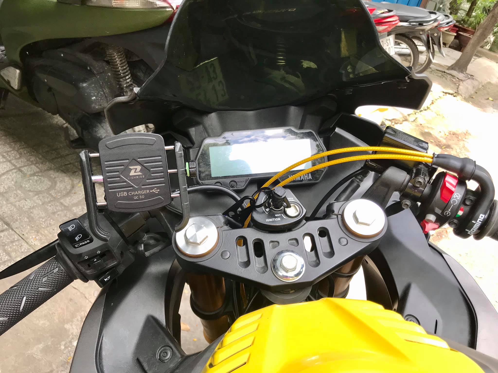[HCM]CHẢNG BA R15V3 CNC