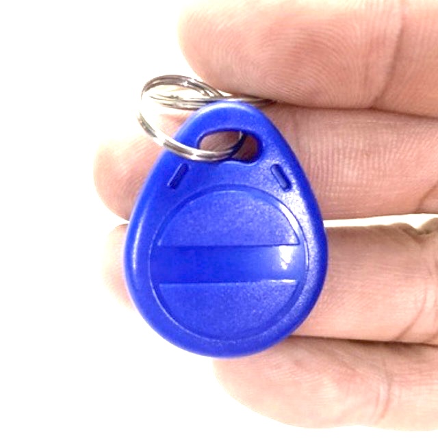 Thẻ từ ID dùng máy sao chép