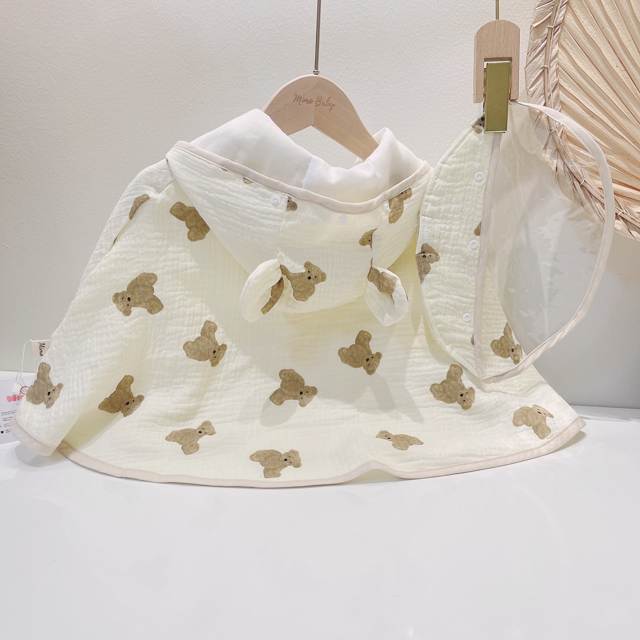 Áo choàng chắn gió cho bé kèm kính chống giọt bắn chất vải xô muslin mềm mại thân thiện cho da bé QA31 Mimobaby