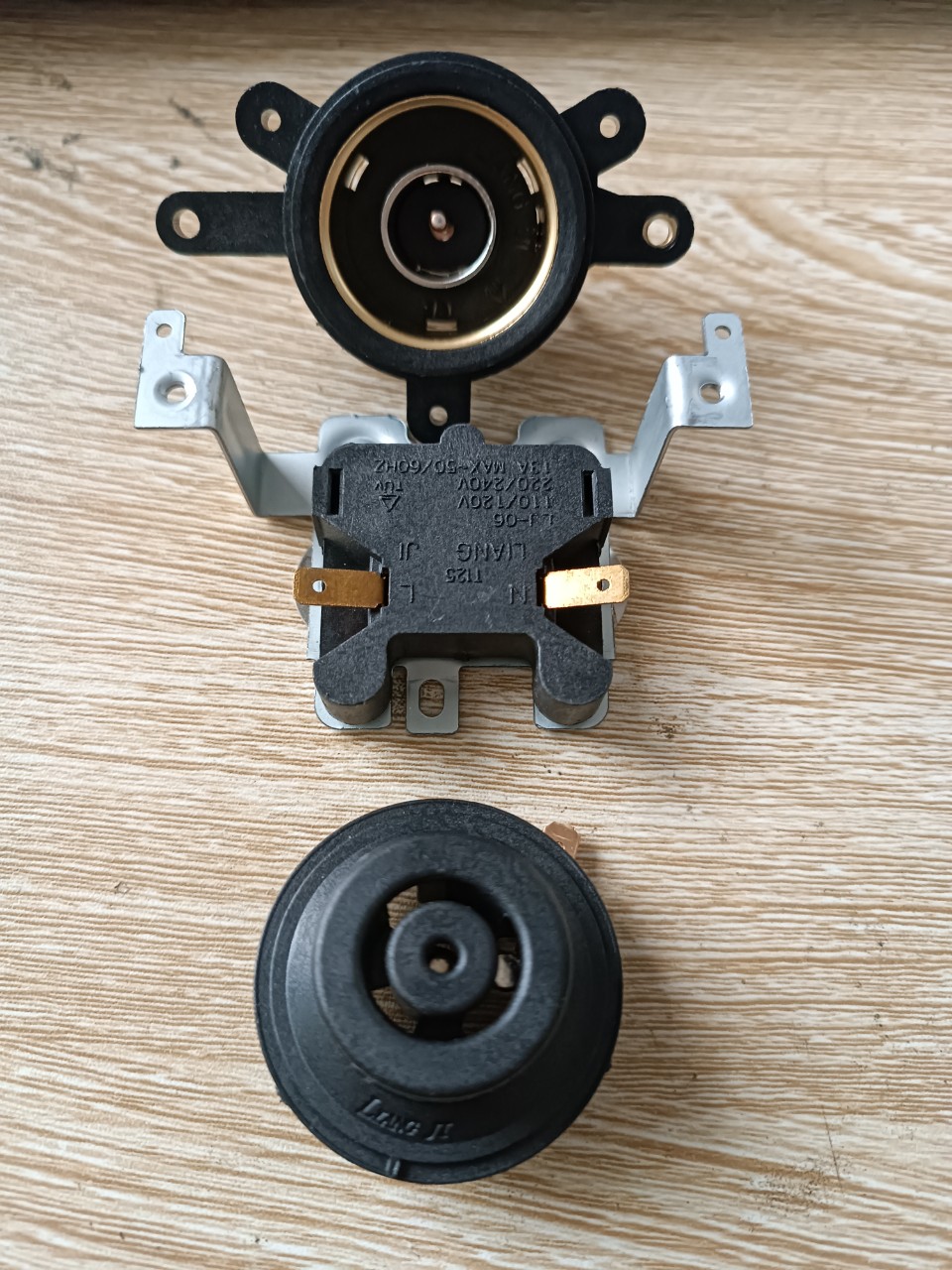 Rơ le đế & công tắc quai ấm siêu tốc lock&lock ejk418slv