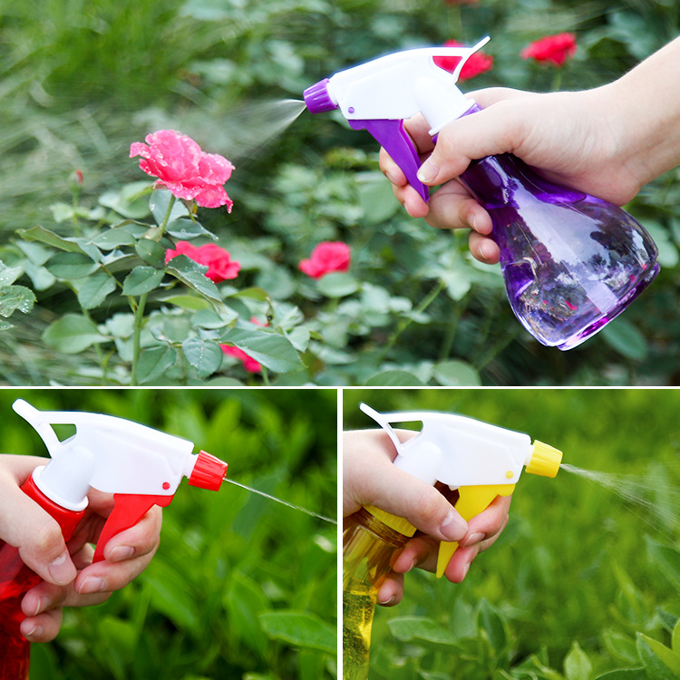 Bình xịt nước tưới cây cảnh tiện lợi