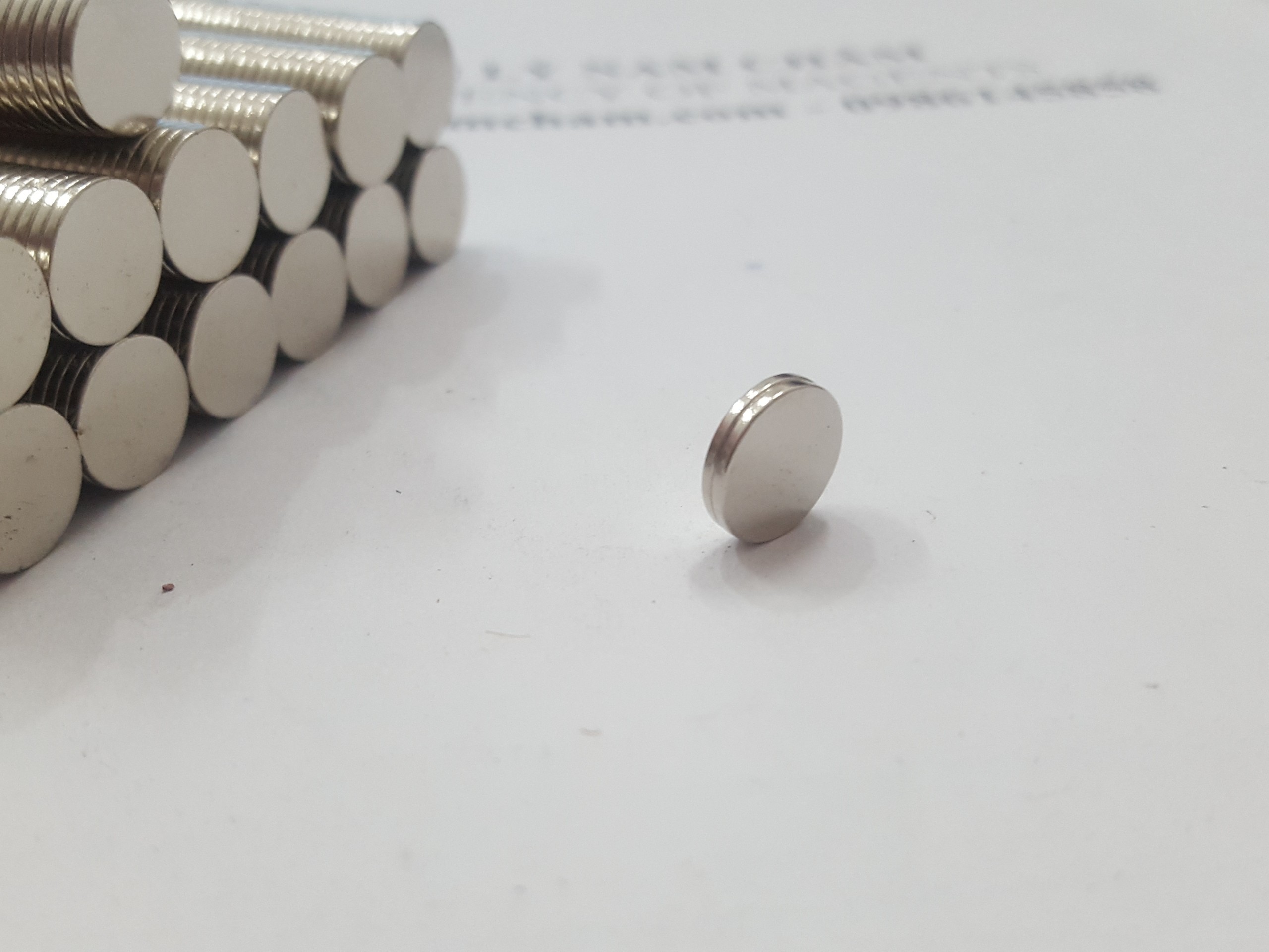 100 viên Nam châm trắng đất hiếm 10x1mm