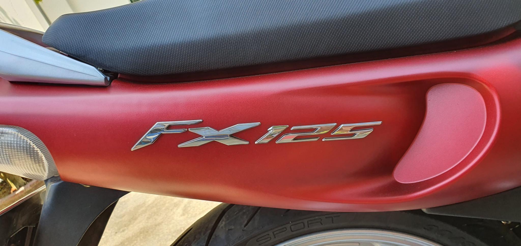 [HCM]Tem nổi Suzuki FX 125 trắng