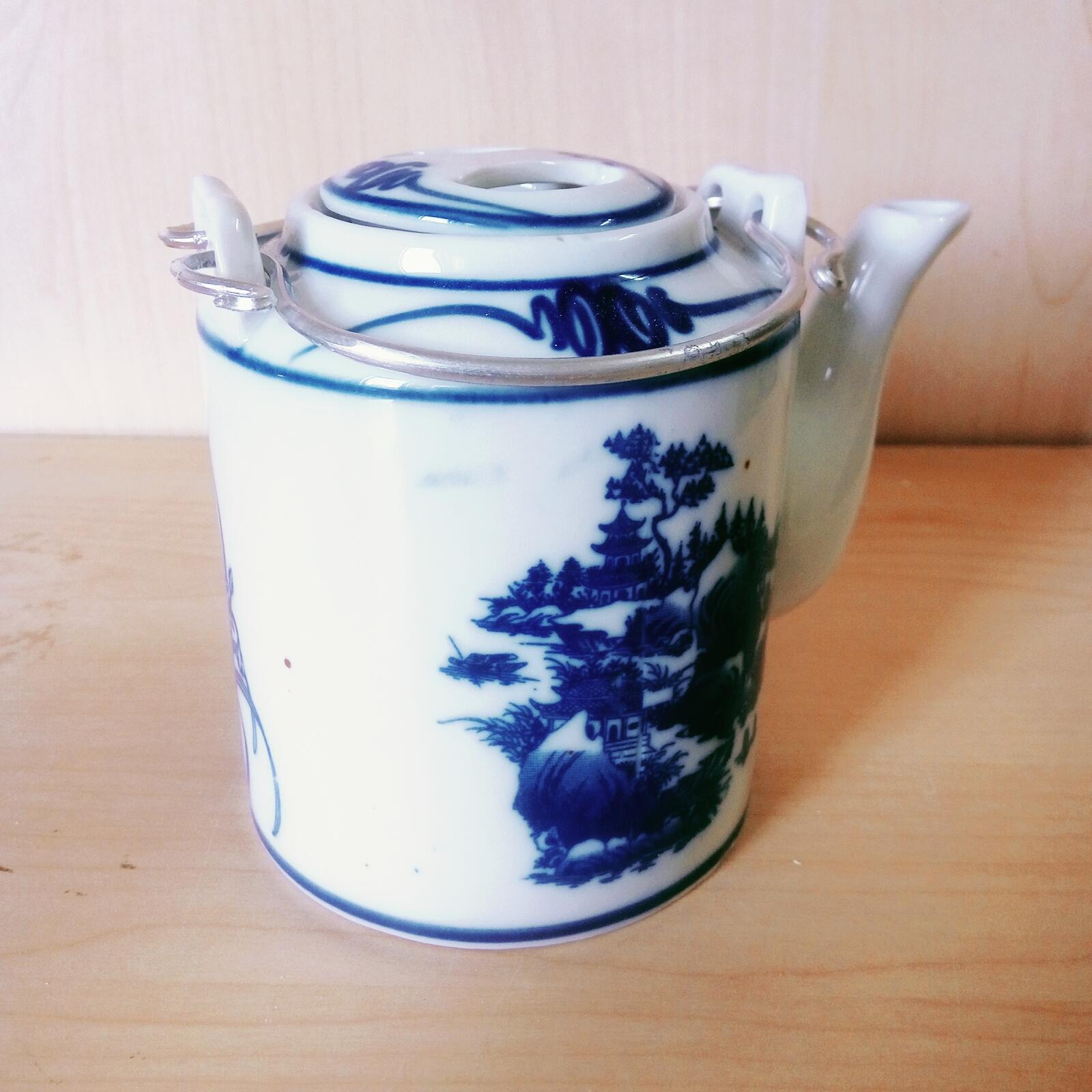 Bộ dành và tích hãm chè xanh loại 0,7 lít