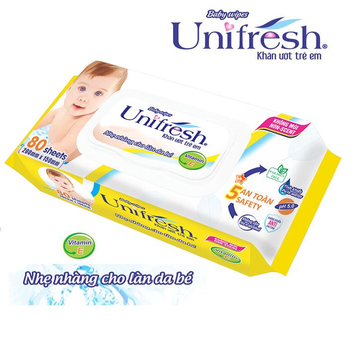 Combo 6 gói khăn giấy ướt không mùi Unifresh Vitamin E, Aloe vera (80 tờ / gói)