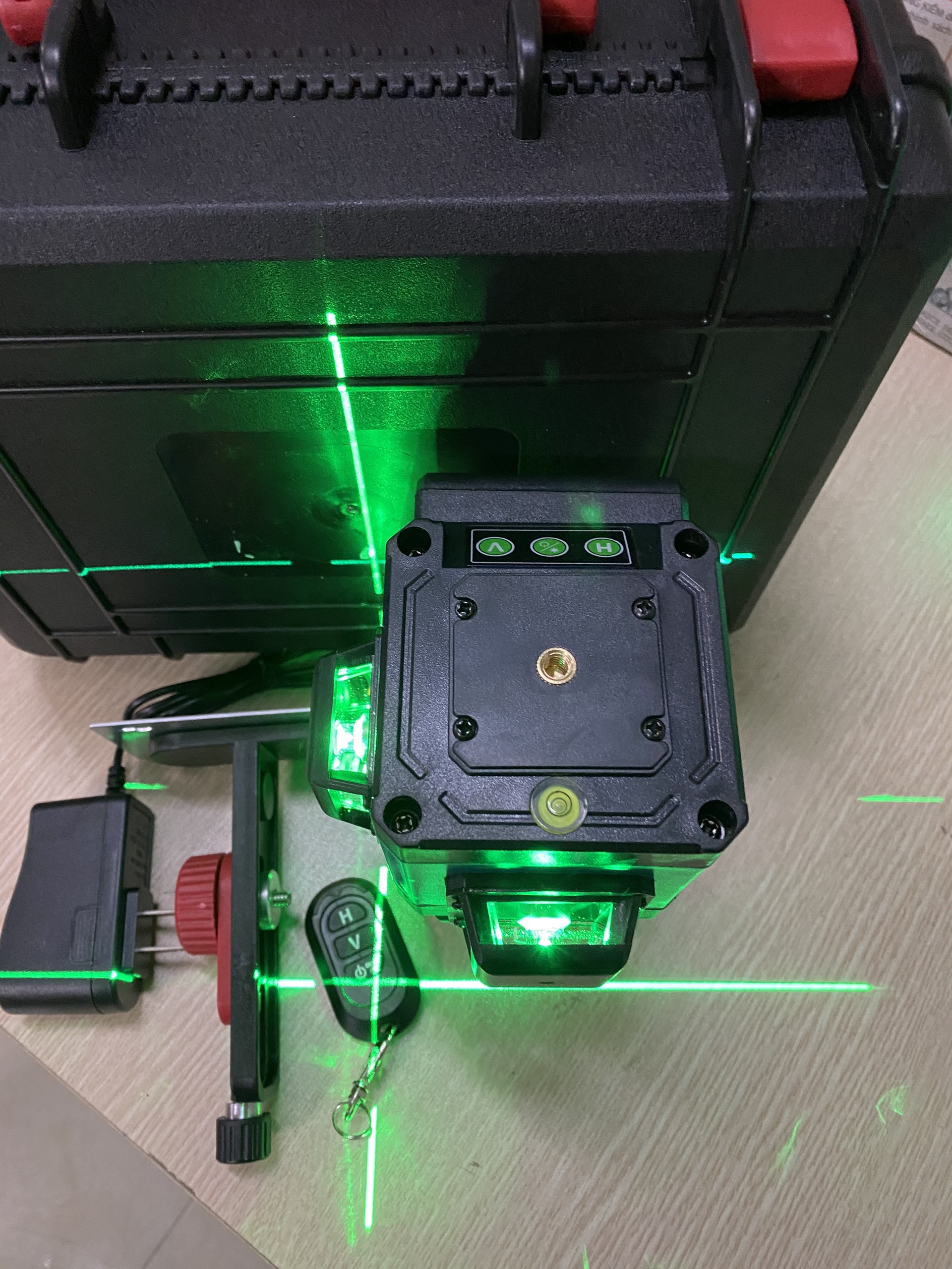 Máy laser 12 tia xanh Makita