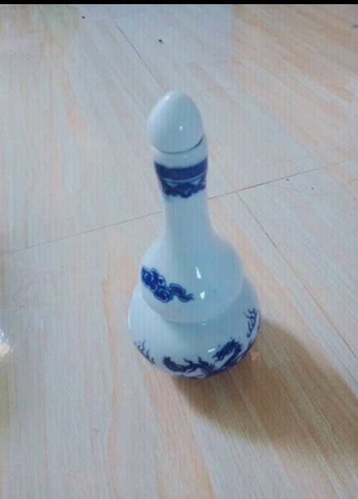 Hồ lô gốm sứ, thờ cúng.