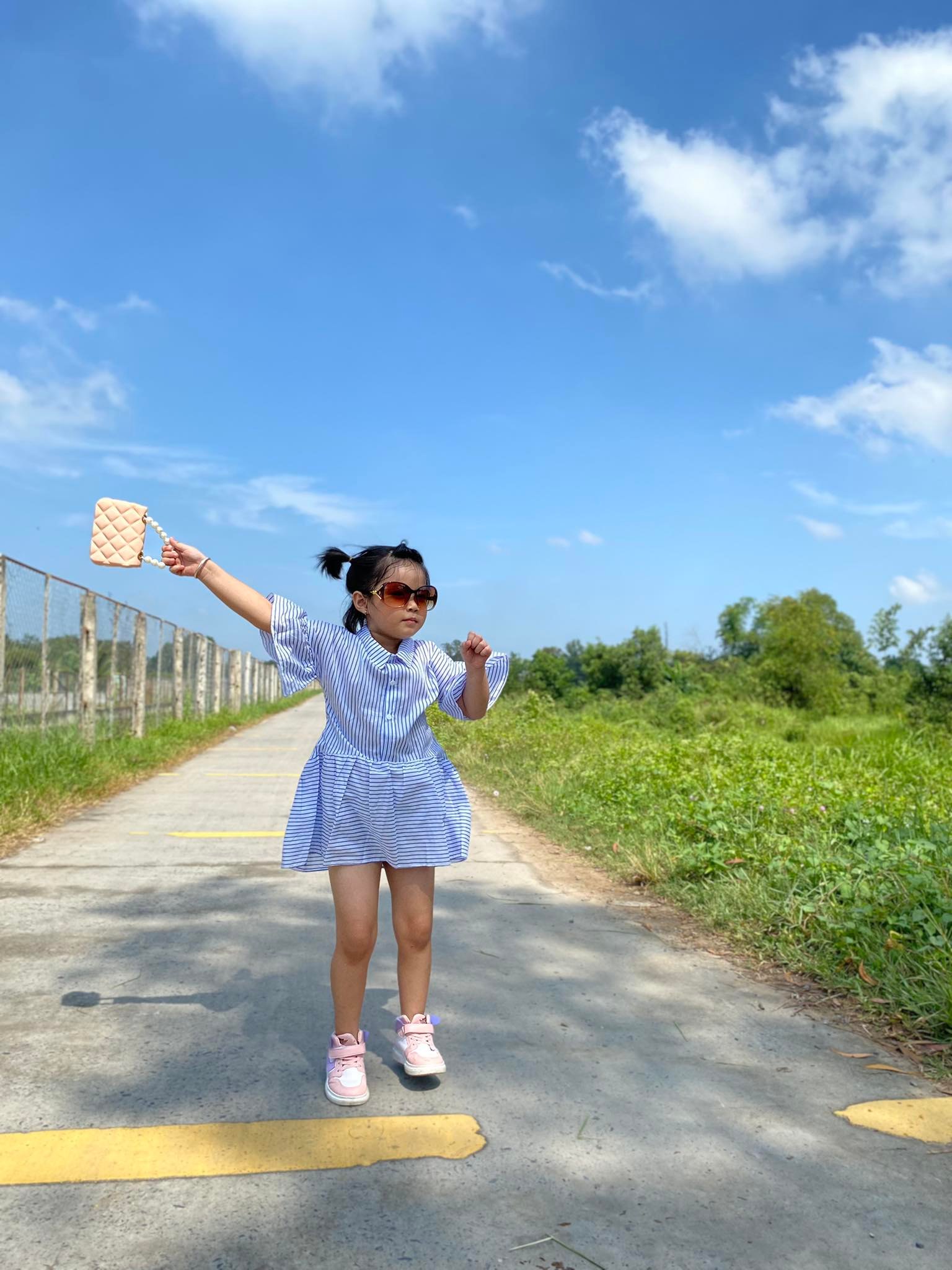 Đầm sơ mi form rộng