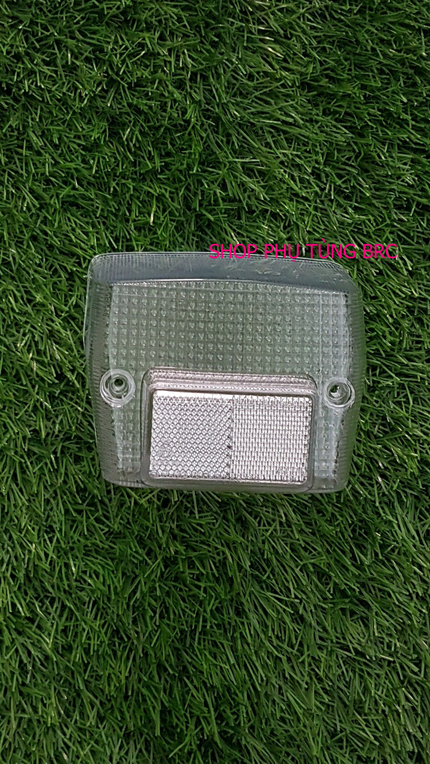 Chụp đèn sau màu trắng xe CUB 82, DD ( Xin lưu ý: xe Trung Quốc sao chép kiểu xe cub 82 không lắp được )