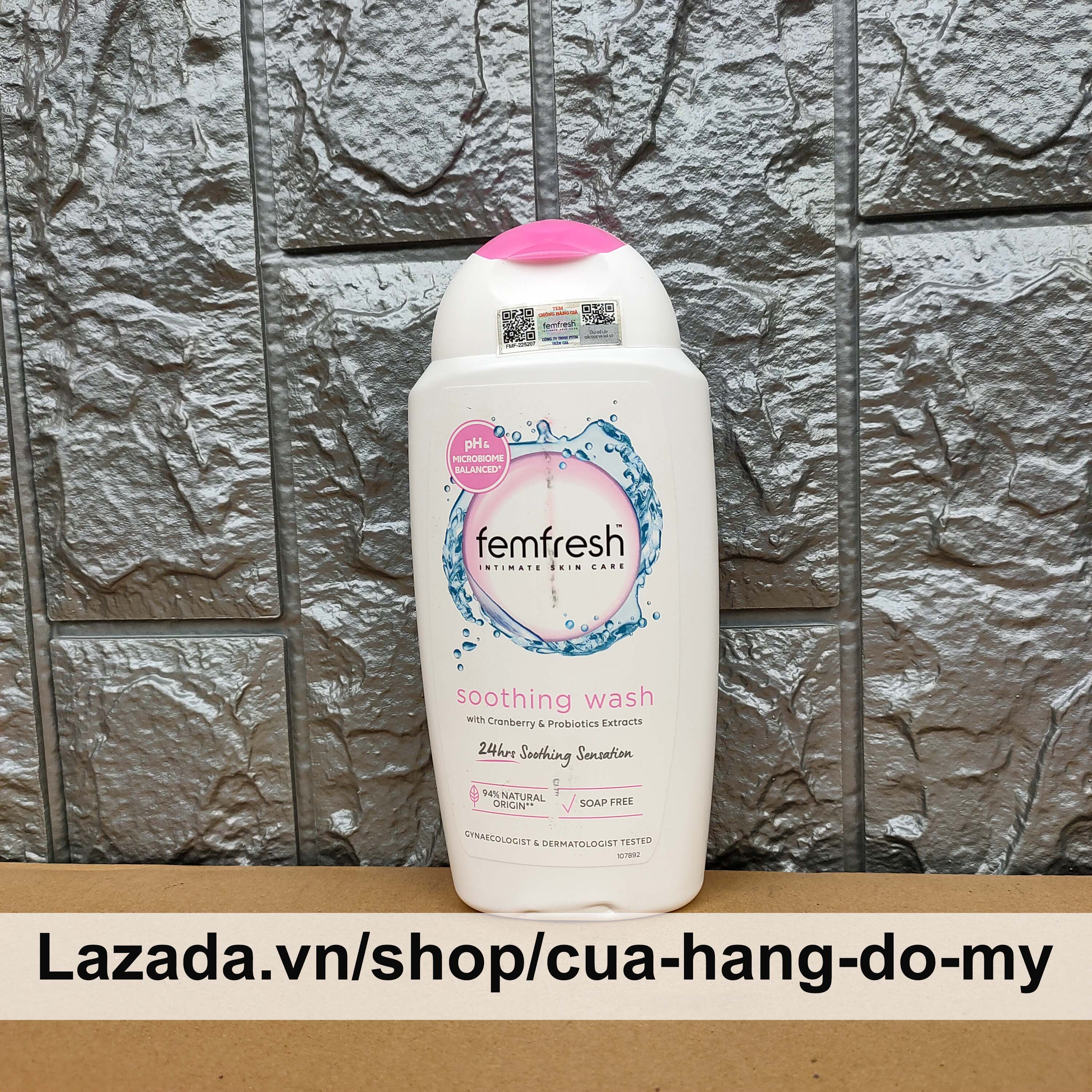 Dung dịch vệ sinh phụ nữ Femfresh Intimate Skin Care Soothing 250ml Màu hồng thơm ngát - Shop Hong1008
